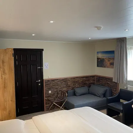 Hotel (adults Only) 3*